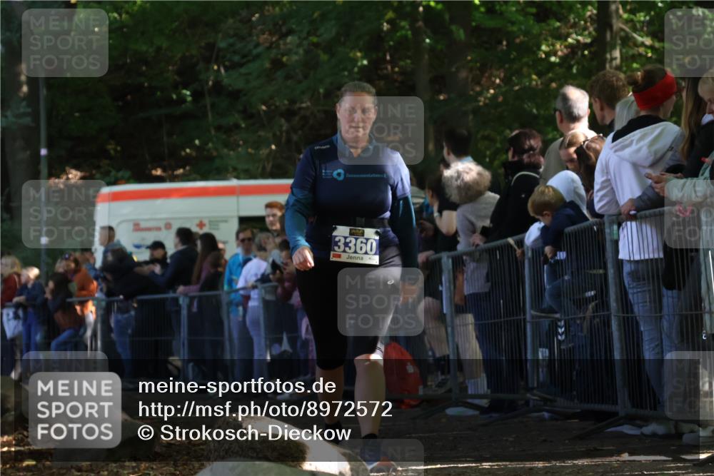 28.09.2025 - 33. Volkslauf durch das schöne Alstertal Strokosch-Dieckow http://msf.ph/oto/8972572 28.09.2025 12:00:40 Ziel 2446, 3360 meine-sportfotos.de