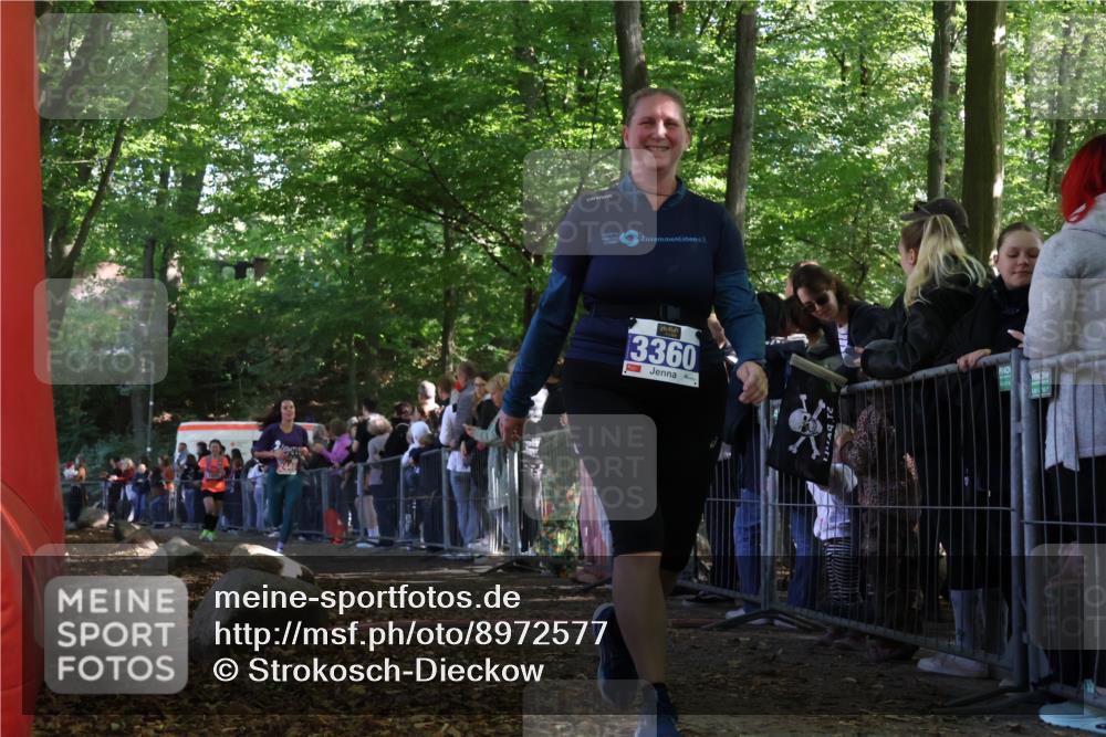 28.09.2025 - 33. Volkslauf durch das schöne Alstertal Strokosch-Dieckow http://msf.ph/oto/8972577 28.09.2025 12:00:46 Ziel 1025, 2446 meine-sportfotos.de