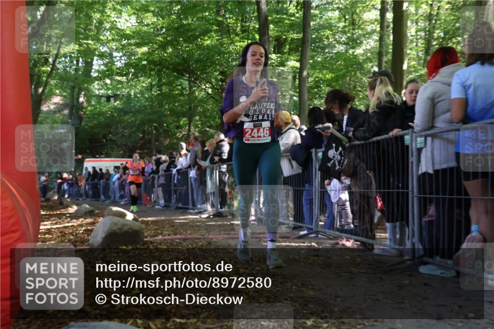 28.09.2025 - 33. Volkslauf durch das schöne Alstertal Strokosch-Dieckow http://msf.ph/oto/8972580 28.09.2025 12:00:48 Ziel 1025, 2446 meine-sportfotos.de
