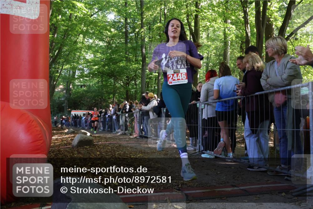 28.09.2025 - 33. Volkslauf durch das schöne Alstertal Strokosch-Dieckow http://msf.ph/oto/8972581 28.09.2025 12:00:49 Ziel 1025, 2446 meine-sportfotos.de
