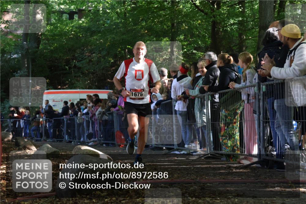 28.09.2025 - 33. Volkslauf durch das schöne Alstertal Strokosch-Dieckow http://msf.ph/oto/8972586 28.09.2025 12:01:07 Ziel 1676 meine-sportfotos.de