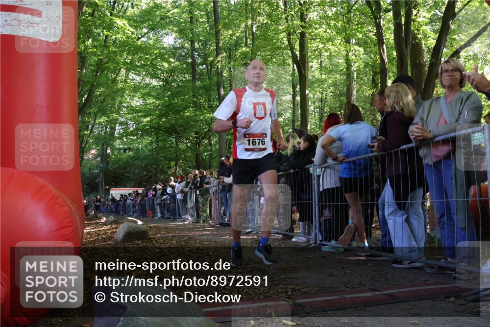 28.09.2025 - 33. Volkslauf durch das schöne Alstertal Strokosch-Dieckow http://msf.ph/oto/8972591 28.09.2025 12:01:10 Ziel 1676 meine-sportfotos.de