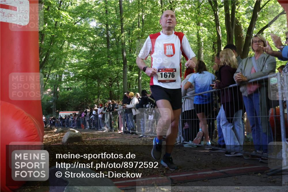 28.09.2025 - 33. Volkslauf durch das schöne Alstertal Strokosch-Dieckow http://msf.ph/oto/8972592 28.09.2025 12:01:10 Ziel 1676 meine-sportfotos.de
