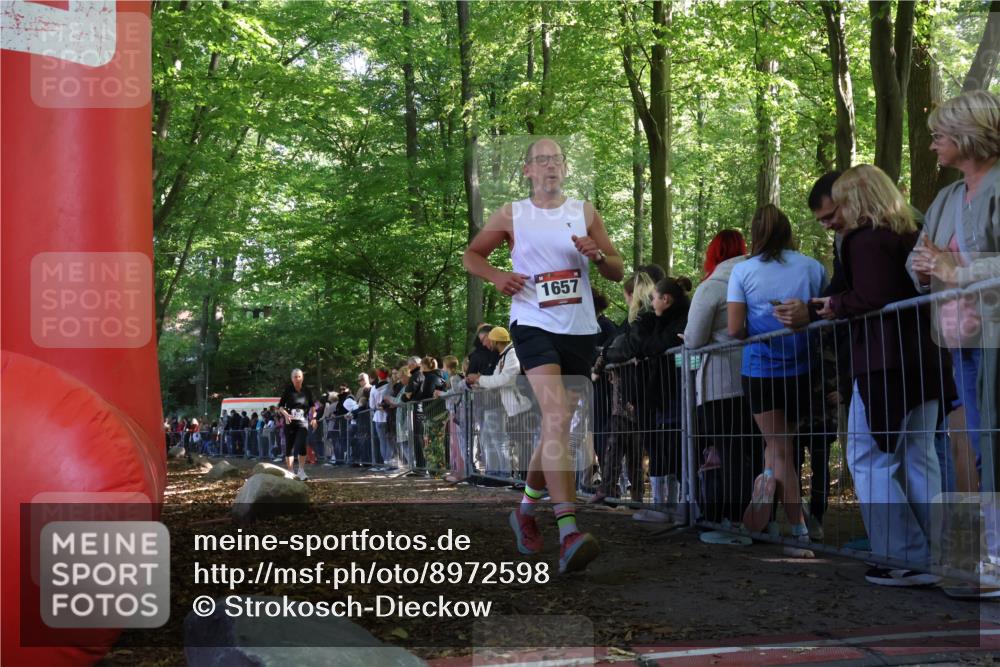 28.09.2025 - 33. Volkslauf durch das schöne Alstertal Strokosch-Dieckow http://msf.ph/oto/8972598 28.09.2025 12:01:21 Ziel 1657, 3353 meine-sportfotos.de