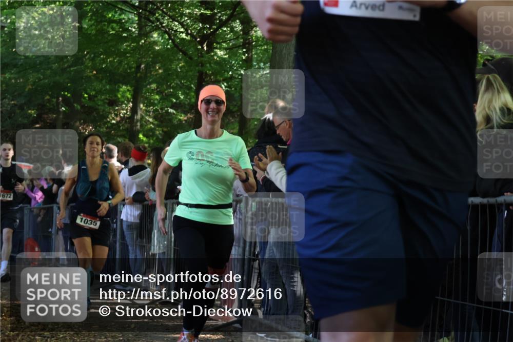 28.09.2025 - 33. Volkslauf durch das schöne Alstertal Strokosch-Dieckow http://msf.ph/oto/8972616 28.09.2025 12:01:57 Ziel 1026, 1028, 1035, 1084, 1672, 1697, 2256, 2612 meine-sportfotos.de
