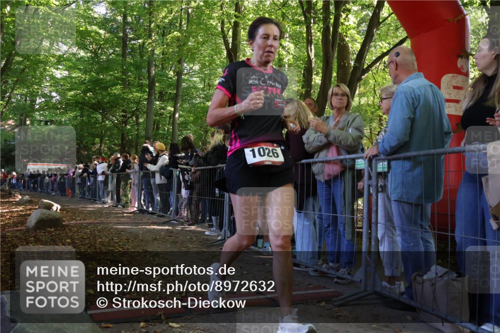 28.09.2025 - 33. Volkslauf durch das schöne Alstertal Strokosch-Dieckow http://msf.ph/oto/8972632 28.09.2025 12:02:07 Ziel 1026, 1697 meine-sportfotos.de