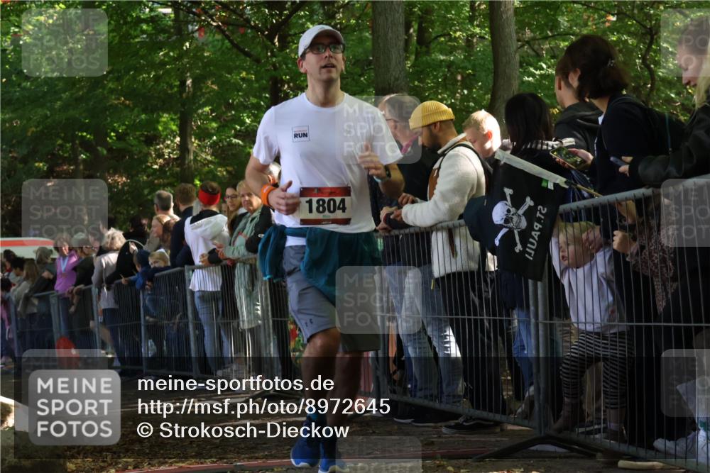 28.09.2025 - 33. Volkslauf durch das schöne Alstertal Strokosch-Dieckow http://msf.ph/oto/8972645 28.09.2025 12:02:38 Ziel 1673, 1804 meine-sportfotos.de