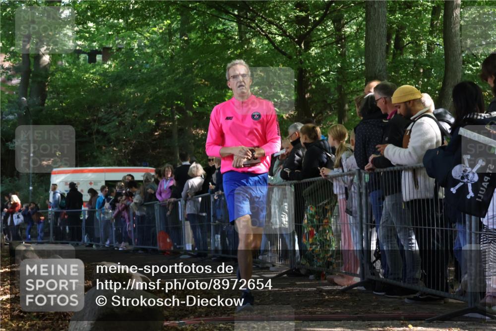 28.09.2025 - 33. Volkslauf durch das schöne Alstertal Strokosch-Dieckow http://msf.ph/oto/8972654 28.09.2025 12:02:46 Ziel 1673 meine-sportfotos.de