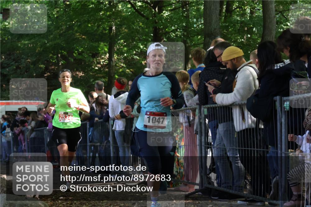 28.09.2025 - 33. Volkslauf durch das schöne Alstertal Strokosch-Dieckow http://msf.ph/oto/8972683 28.09.2025 12:03:15 Ziel 1047, 1060, 2149, 2276, 2534 meine-sportfotos.de