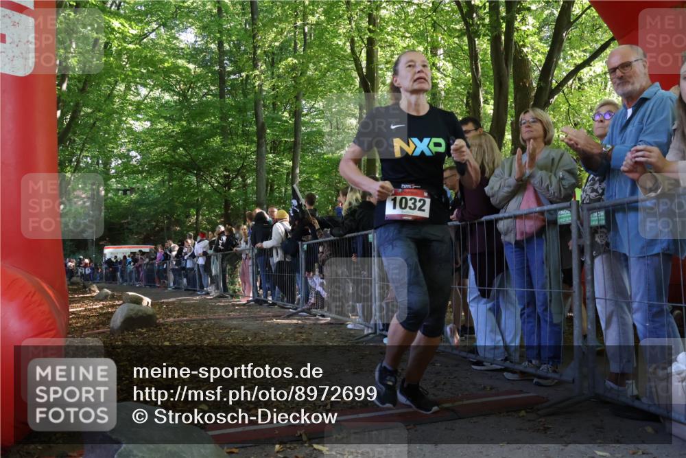 28.09.2025 - 33. Volkslauf durch das schöne Alstertal Strokosch-Dieckow http://msf.ph/oto/8972699 28.09.2025 12:03:27 Ziel 1032 meine-sportfotos.de