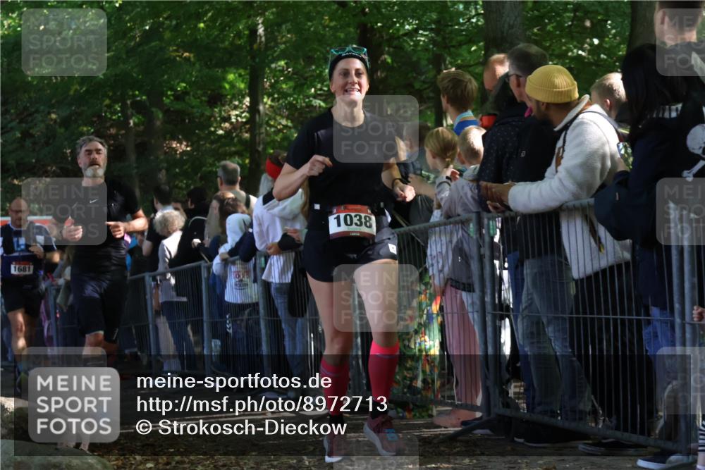 28.09.2025 - 33. Volkslauf durch das schöne Alstertal Strokosch-Dieckow http://msf.ph/oto/8972713 28.09.2025 12:03:48 Ziel 1038, 1681, 2248, 2605, 2645 meine-sportfotos.de