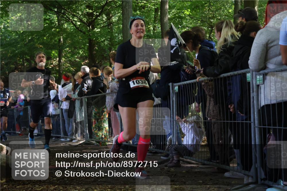 28.09.2025 - 33. Volkslauf durch das schöne Alstertal Strokosch-Dieckow http://msf.ph/oto/8972715 28.09.2025 12:03:49 Ziel 1038, 1681, 2248, 2605, 2645 meine-sportfotos.de