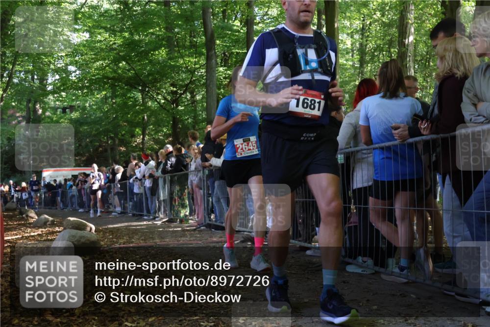 28.09.2025 - 33. Volkslauf durch das schöne Alstertal Strokosch-Dieckow http://msf.ph/oto/8972726 28.09.2025 12:03:53 Ziel 1681, 2248, 2347, 2645 meine-sportfotos.de