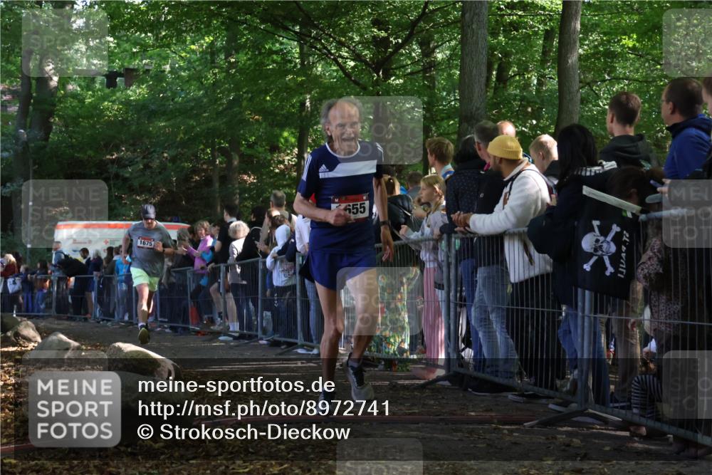 28.09.2025 - 33. Volkslauf durch das schöne Alstertal Strokosch-Dieckow http://msf.ph/oto/8972741 28.09.2025 12:04:06 Ziel 1655, 1675, 2444 meine-sportfotos.de