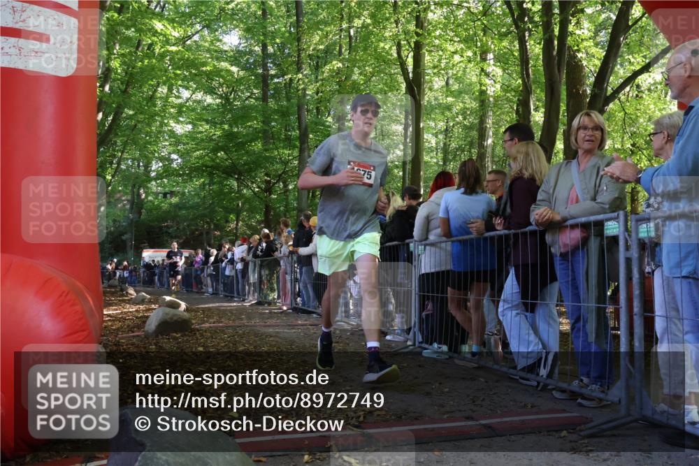 28.09.2025 - 33. Volkslauf durch das schöne Alstertal Strokosch-Dieckow http://msf.ph/oto/8972749 28.09.2025 12:04:11 Ziel 1675, 2444 meine-sportfotos.de