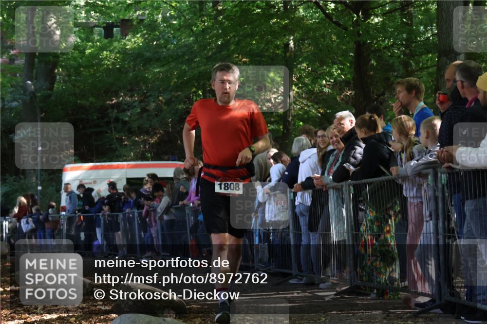 28.09.2025 - 33. Volkslauf durch das schöne Alstertal Strokosch-Dieckow http://msf.ph/oto/8972762 28.09.2025 12:04:34 Ziel 1808 meine-sportfotos.de