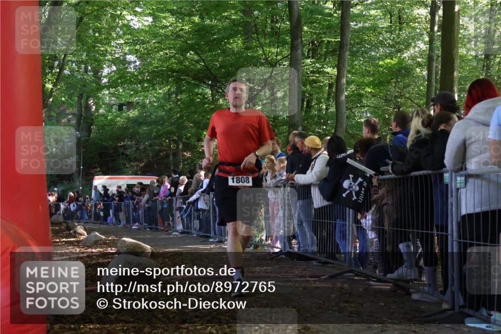 28.09.2025 - 33. Volkslauf durch das schöne Alstertal Strokosch-Dieckow http://msf.ph/oto/8972765 28.09.2025 12:04:36 Ziel 1808 meine-sportfotos.de
