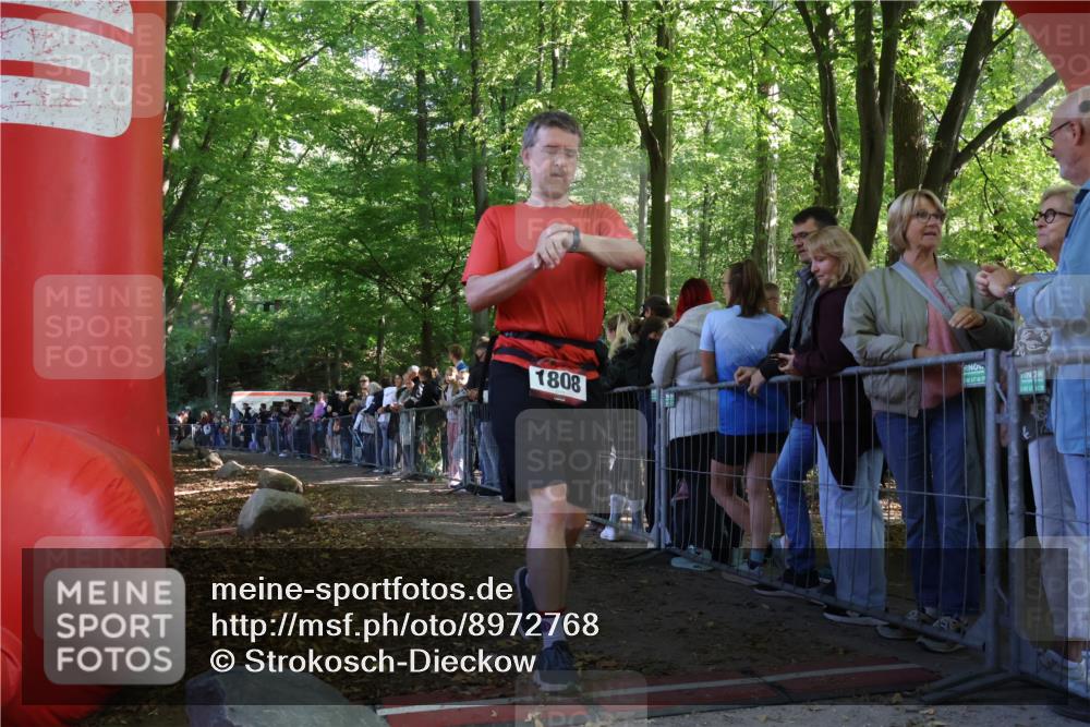 28.09.2025 - 33. Volkslauf durch das schöne Alstertal Strokosch-Dieckow http://msf.ph/oto/8972768 28.09.2025 12:04:38 Ziel  meine-sportfotos.de