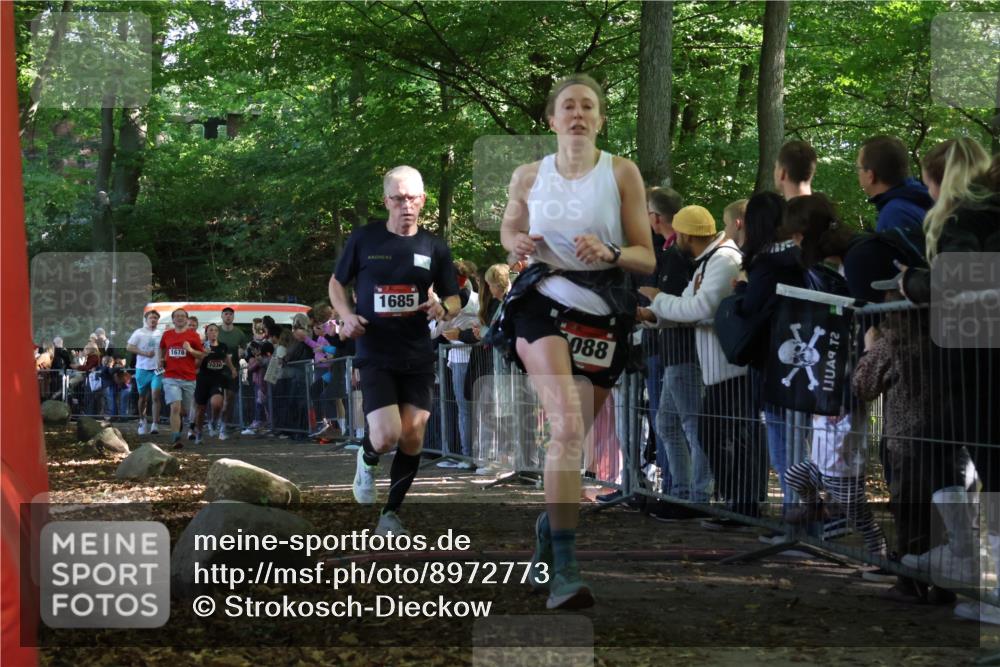 28.09.2025 - 33. Volkslauf durch das schöne Alstertal Strokosch-Dieckow http://msf.ph/oto/8972773 28.09.2025 12:04:56 Ziel 1030, 1088, 1667, 1678, 1685, 2459, 2552 meine-sportfotos.de