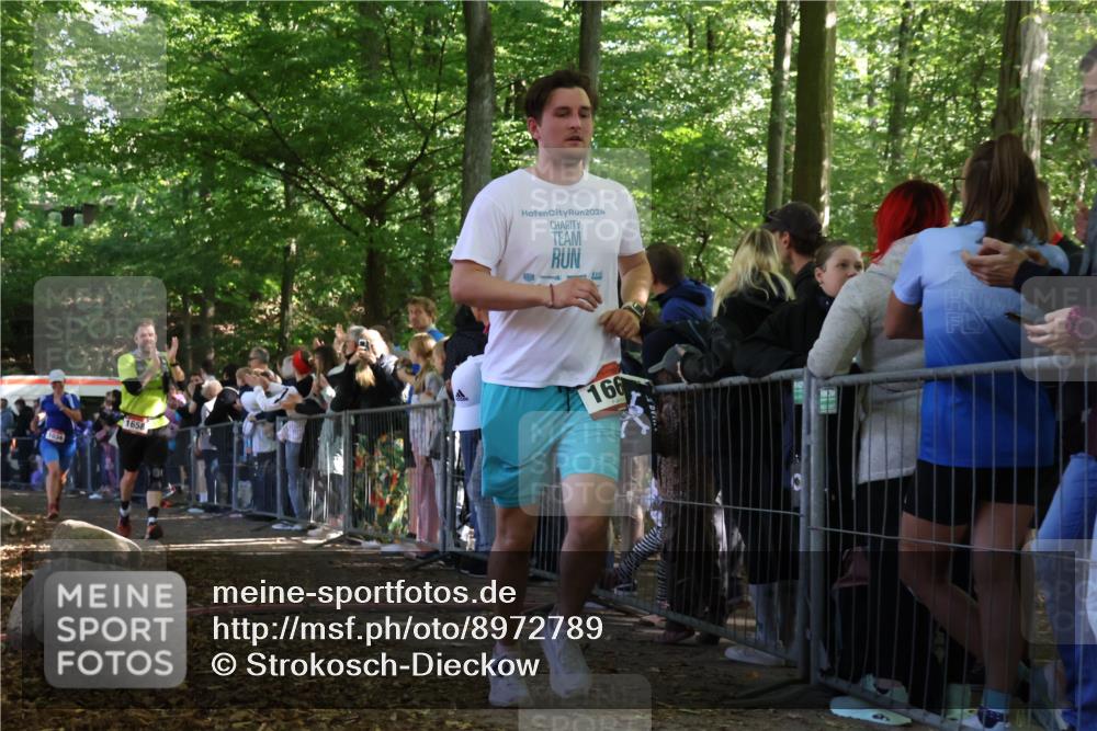 28.09.2025 - 33. Volkslauf durch das schöne Alstertal Strokosch-Dieckow http://msf.ph/oto/8972789 28.09.2025 12:05:05 Ziel 1034, 1658, 1667 meine-sportfotos.de
