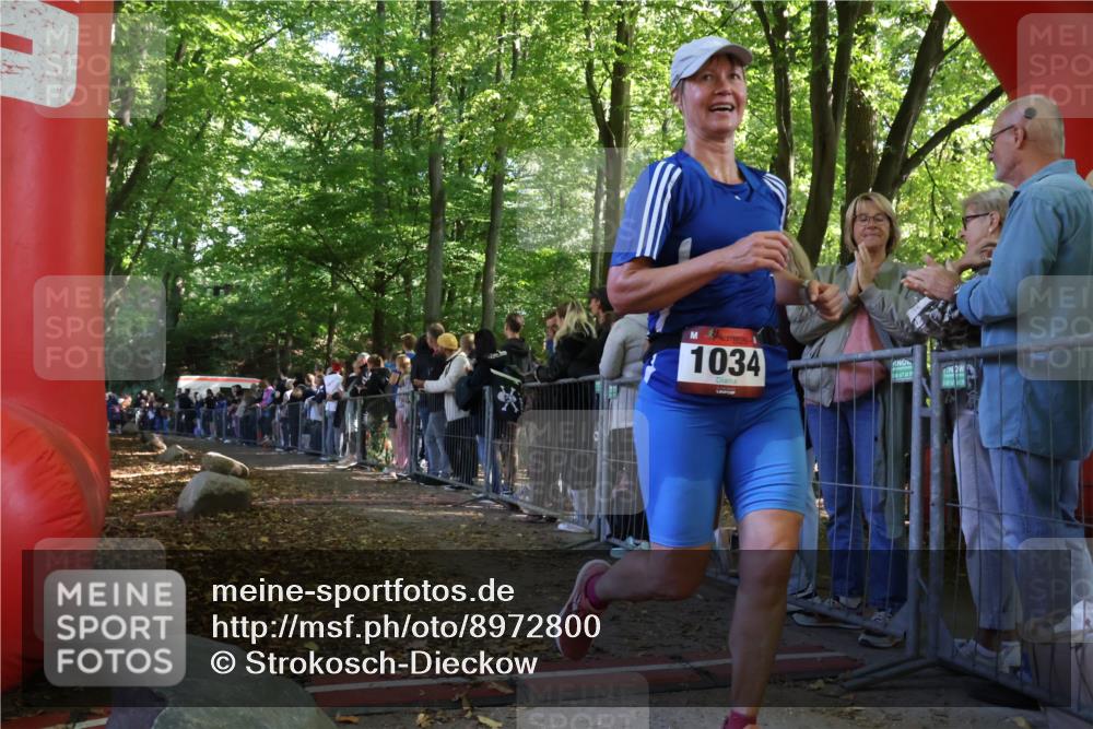 28.09.2025 - 33. Volkslauf durch das schöne Alstertal Strokosch-Dieckow http://msf.ph/oto/8972800 28.09.2025 12:05:12 Ziel  meine-sportfotos.de
