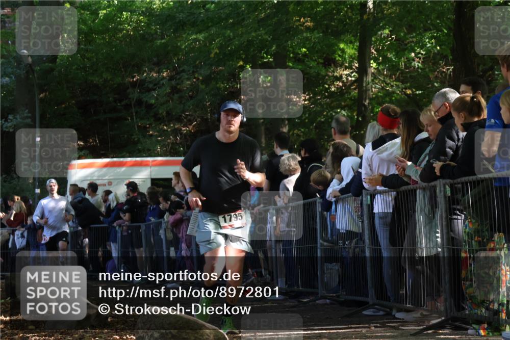 28.09.2025 - 33. Volkslauf durch das schöne Alstertal Strokosch-Dieckow http://msf.ph/oto/8972801 28.09.2025 12:05:21 Ziel 1795, 2110, 2622 meine-sportfotos.de