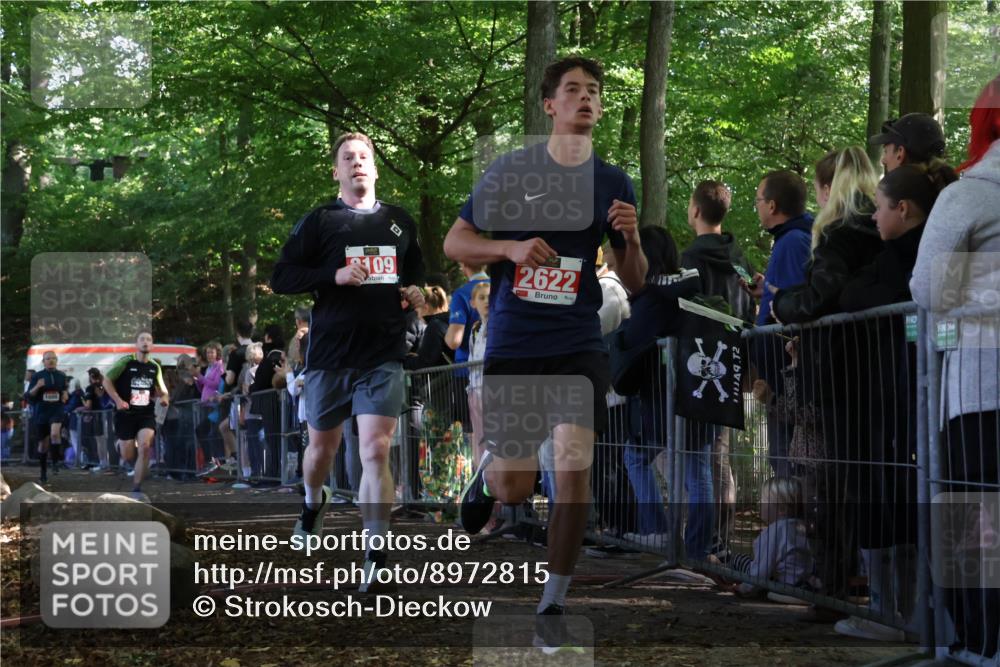 28.09.2025 - 33. Volkslauf durch das schöne Alstertal Strokosch-Dieckow http://msf.ph/oto/8972815 28.09.2025 12:05:30 Ziel 1688, 2109, 2385, 2622 meine-sportfotos.de