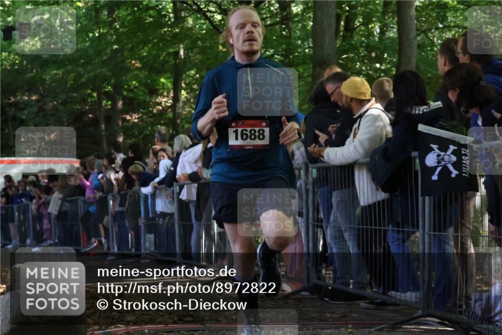 28.09.2025 - 33. Volkslauf durch das schöne Alstertal Strokosch-Dieckow http://msf.ph/oto/8972822 28.09.2025 12:05:35 Ziel 1688, 2187 meine-sportfotos.de