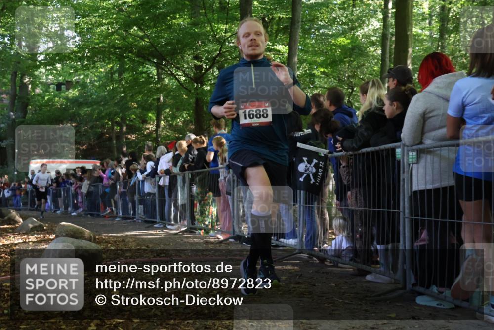 28.09.2025 - 33. Volkslauf durch das schöne Alstertal Strokosch-Dieckow http://msf.ph/oto/8972823 28.09.2025 12:05:35 Ziel 1688, 2187 meine-sportfotos.de
