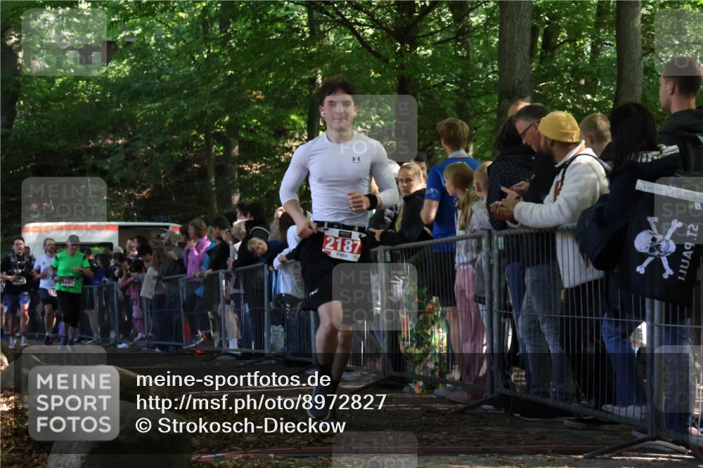 28.09.2025 - 33. Volkslauf durch das schöne Alstertal Strokosch-Dieckow http://msf.ph/oto/8972827 28.09.2025 12:05:40 Ziel 1023, 1691, 2118, 2187, 2617 meine-sportfotos.de