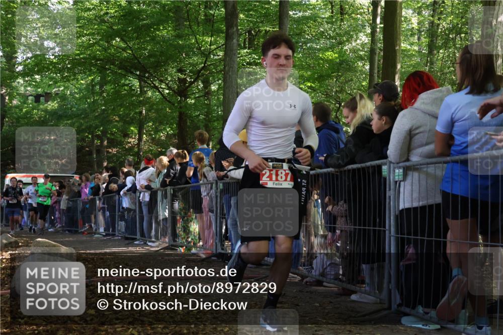 28.09.2025 - 33. Volkslauf durch das schöne Alstertal Strokosch-Dieckow http://msf.ph/oto/8972829 28.09.2025 12:05:41 Ziel 1023, 1691, 2118, 2187, 2617 meine-sportfotos.de