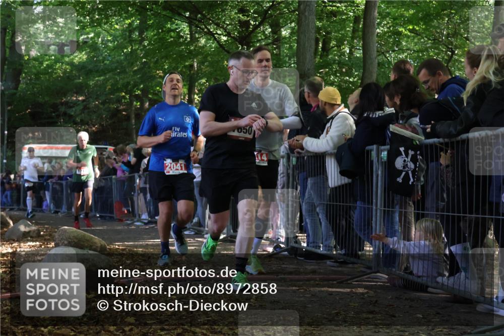 28.09.2025 - 33. Volkslauf durch das schöne Alstertal Strokosch-Dieckow http://msf.ph/oto/8972858 28.09.2025 12:06:11 Ziel 1650, 1701, 1711, 2014, 2041 meine-sportfotos.de