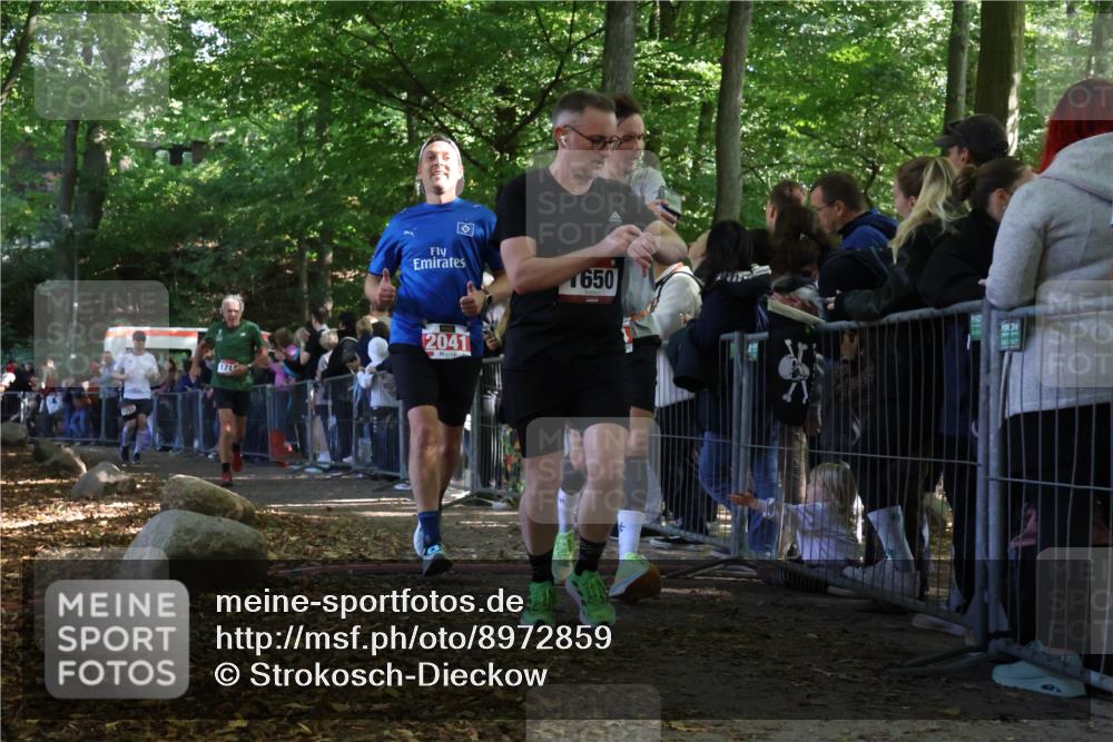 28.09.2025 - 33. Volkslauf durch das schöne Alstertal Strokosch-Dieckow http://msf.ph/oto/8972859 28.09.2025 12:06:11 Ziel 1650, 1701, 1711, 2014, 2041 meine-sportfotos.de