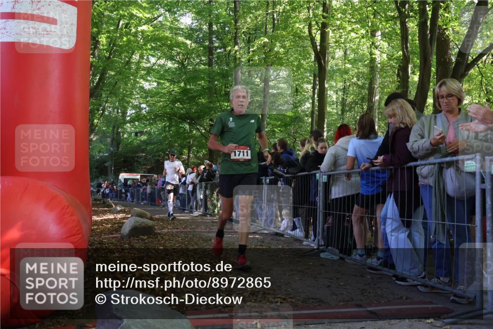 28.09.2025 - 33. Volkslauf durch das schöne Alstertal Strokosch-Dieckow http://msf.ph/oto/8972865 28.09.2025 12:06:15 Ziel 1701, 1711 meine-sportfotos.de