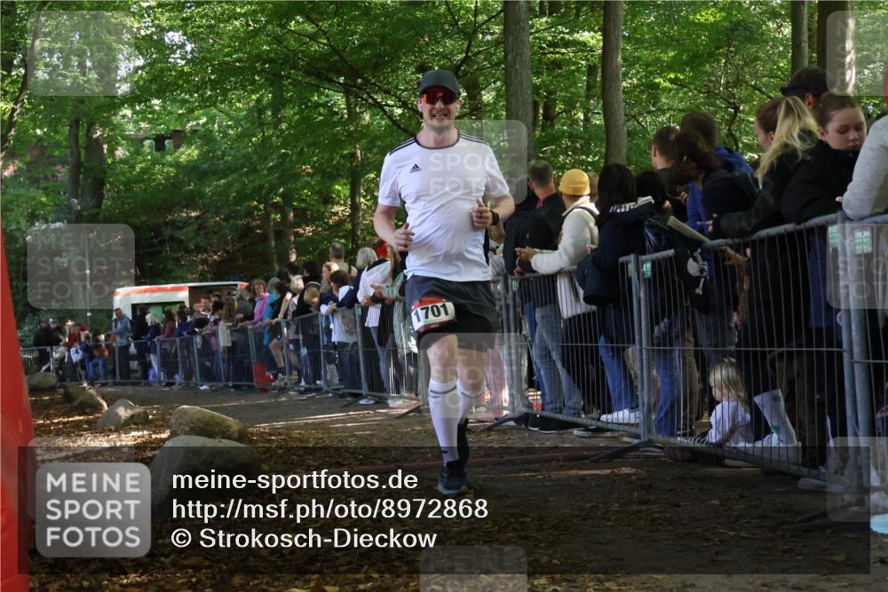 28.09.2025 - 33. Volkslauf durch das schöne Alstertal Strokosch-Dieckow http://msf.ph/oto/8972868 28.09.2025 12:06:17 Ziel 1701 meine-sportfotos.de