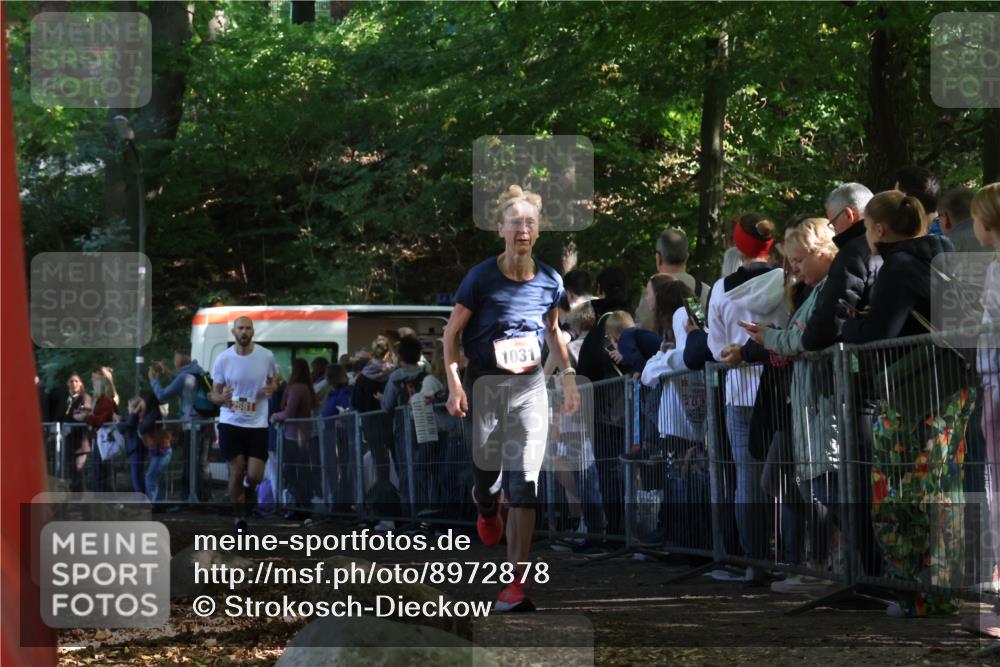 28.09.2025 - 33. Volkslauf durch das schöne Alstertal Strokosch-Dieckow http://msf.ph/oto/8972878 28.09.2025 12:06:40 Ziel 1031, 2581 meine-sportfotos.de