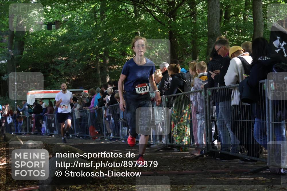 28.09.2025 - 33. Volkslauf durch das schöne Alstertal Strokosch-Dieckow http://msf.ph/oto/8972879 28.09.2025 12:06:42 Ziel 1031, 2581 meine-sportfotos.de