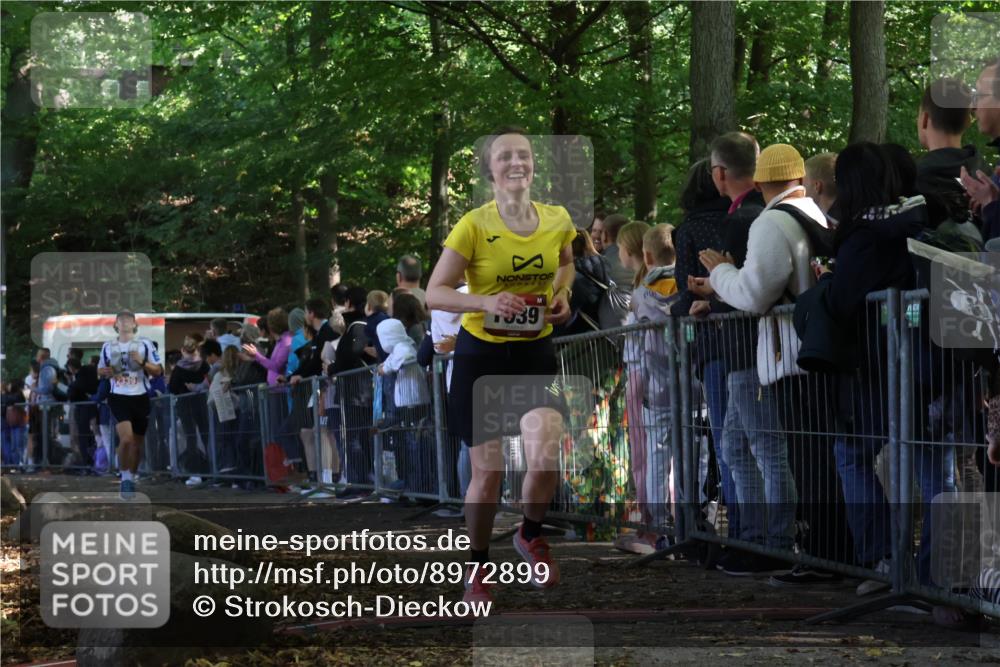 28.09.2025 - 33. Volkslauf durch das schöne Alstertal Strokosch-Dieckow http://msf.ph/oto/8972899 28.09.2025 12:06:54 Ziel 1039, 2339 meine-sportfotos.de