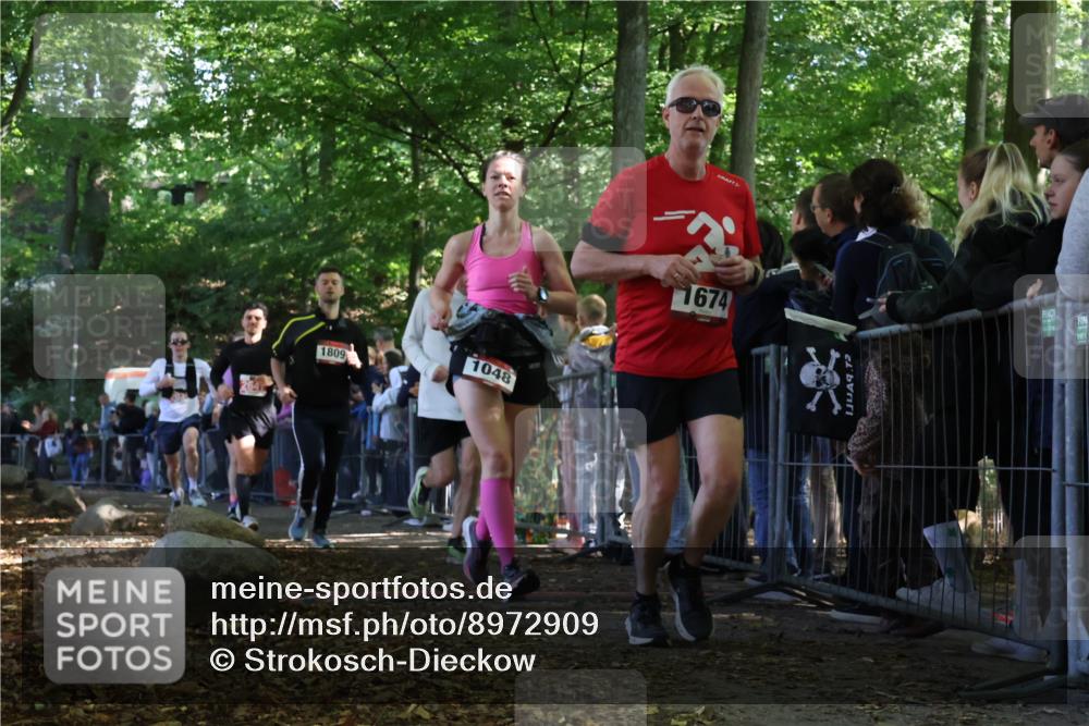 28.09.2025 - 33. Volkslauf durch das schöne Alstertal Strokosch-Dieckow http://msf.ph/oto/8972909 28.09.2025 12:07:06 Ziel 1048, 1674, 1699, 1809, 2034, 2613, 2647 meine-sportfotos.de