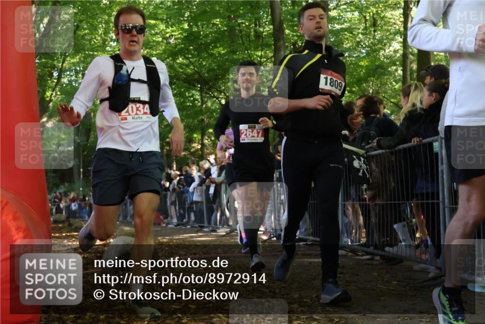 28.09.2025 - 33. Volkslauf durch das schöne Alstertal Strokosch-Dieckow http://msf.ph/oto/8972914 28.09.2025 12:07:09 Ziel 1699, 1809, 2034, 2359, 2513, 2613, 2647 meine-sportfotos.de