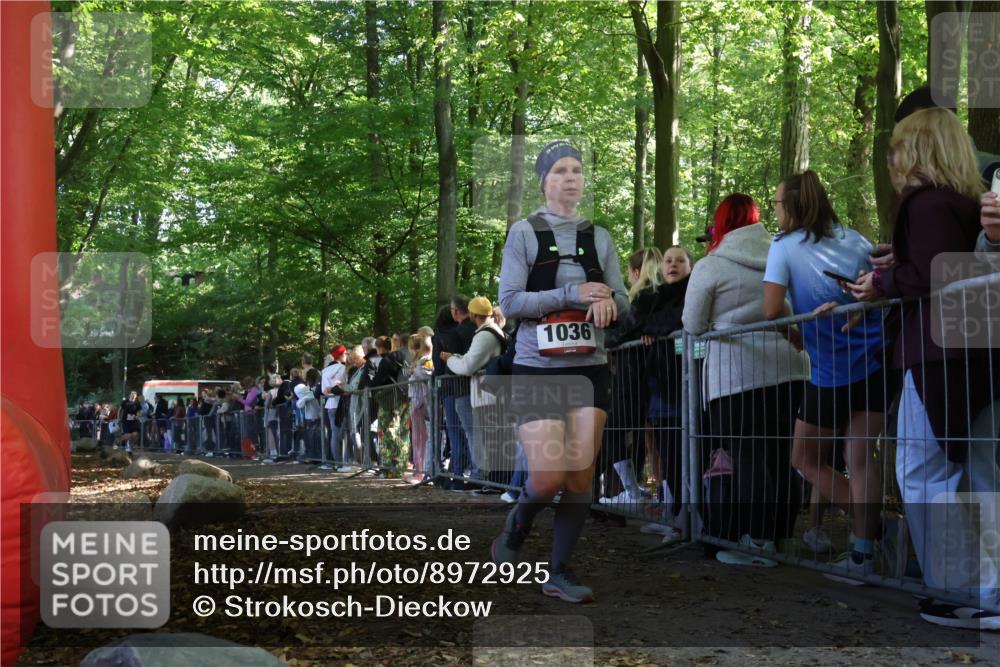 28.09.2025 - 33. Volkslauf durch das schöne Alstertal Strokosch-Dieckow http://msf.ph/oto/8972925 28.09.2025 12:07:20 Ziel 1036, 2267 meine-sportfotos.de