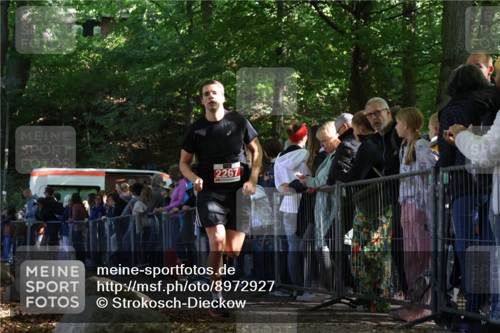 28.09.2025 - 33. Volkslauf durch das schöne Alstertal Strokosch-Dieckow http://msf.ph/oto/8972927 28.09.2025 12:07:26 Ziel 2267 meine-sportfotos.de