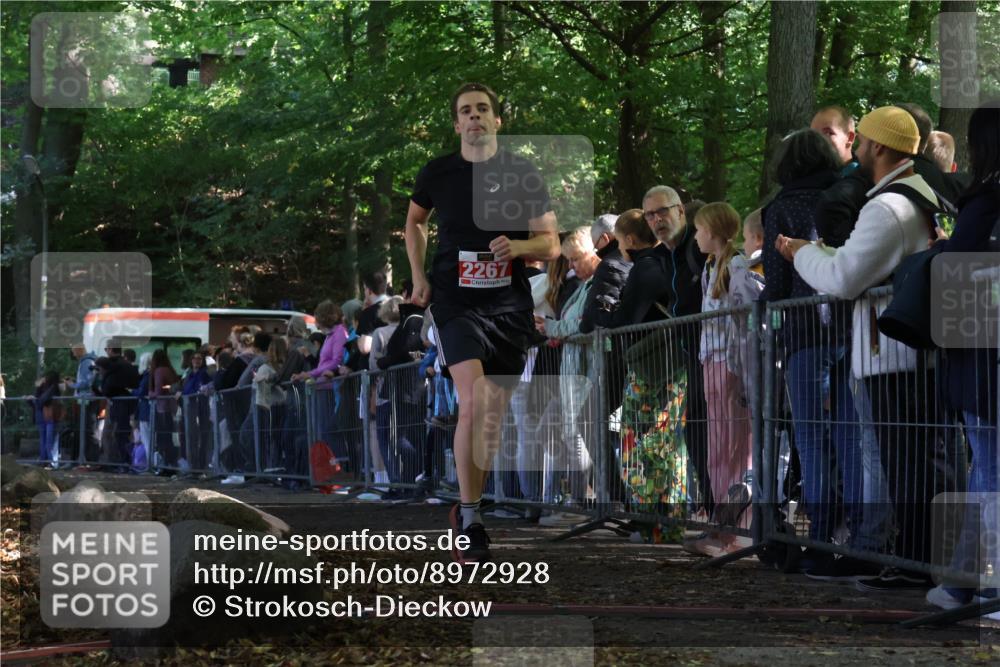 28.09.2025 - 33. Volkslauf durch das schöne Alstertal Strokosch-Dieckow http://msf.ph/oto/8972928 28.09.2025 12:07:27 Ziel 2267 meine-sportfotos.de