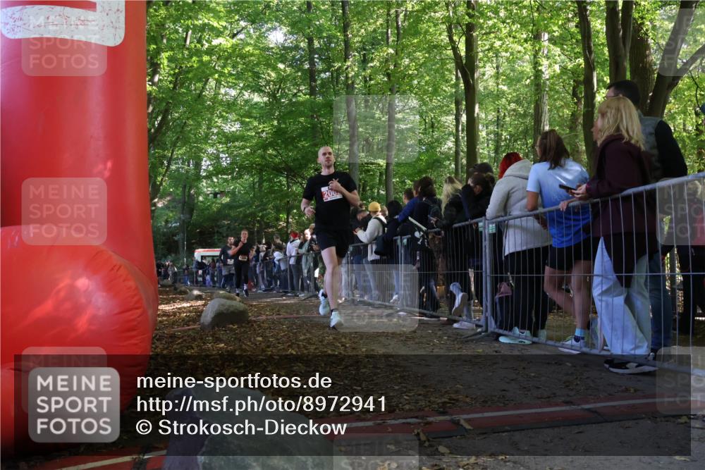 28.09.2025 - 33. Volkslauf durch das schöne Alstertal Strokosch-Dieckow http://msf.ph/oto/8972941 28.09.2025 12:07:45 Ziel 1099, 2062, 2598 meine-sportfotos.de