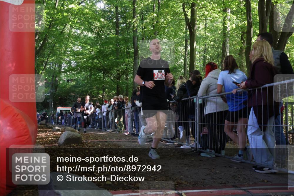 28.09.2025 - 33. Volkslauf durch das schöne Alstertal Strokosch-Dieckow http://msf.ph/oto/8972942 28.09.2025 12:07:46 Ziel 1099, 2062, 2598 meine-sportfotos.de