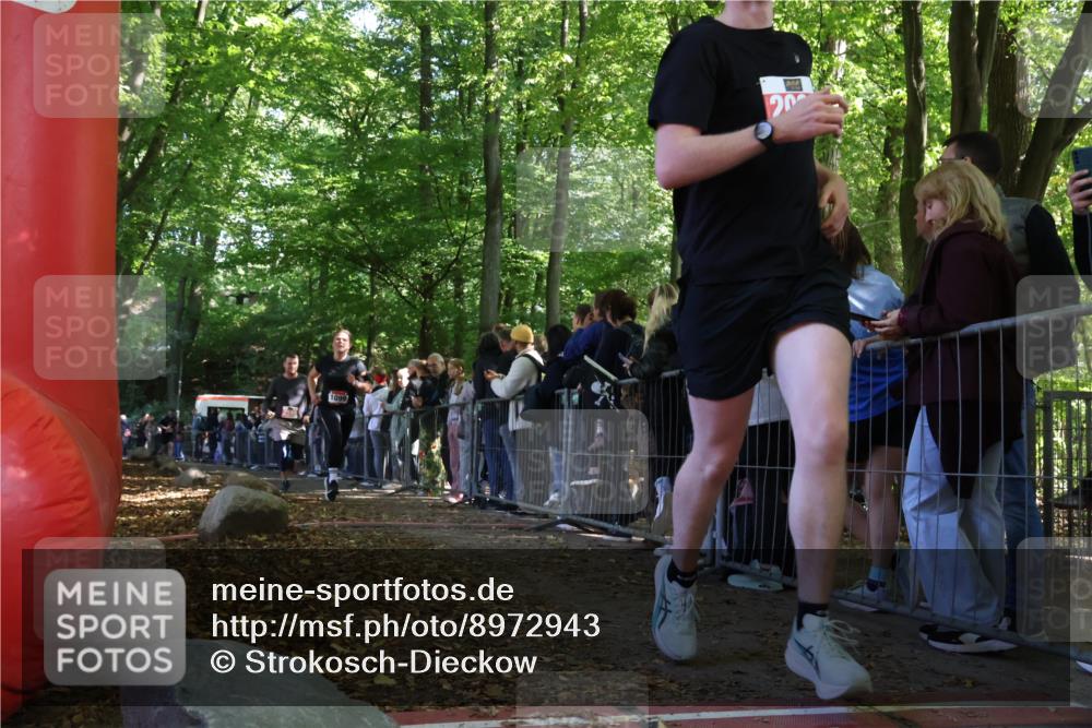28.09.2025 - 33. Volkslauf durch das schöne Alstertal Strokosch-Dieckow http://msf.ph/oto/8972943 28.09.2025 12:07:46 Ziel 1099, 2062, 2598 meine-sportfotos.de