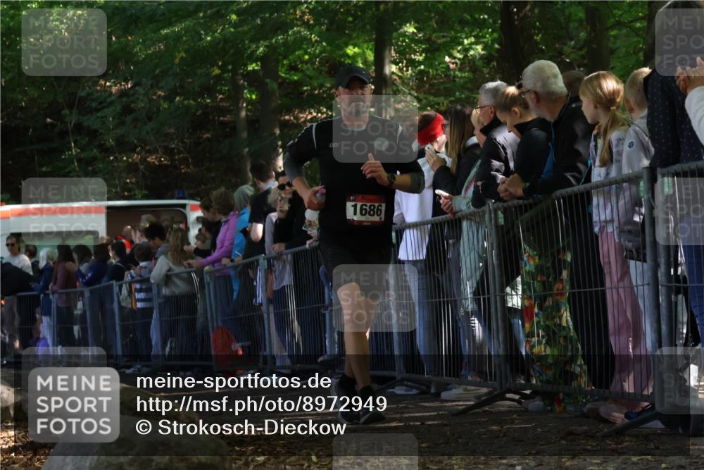 28.09.2025 - 33. Volkslauf durch das schöne Alstertal Strokosch-Dieckow http://msf.ph/oto/8972949 28.09.2025 12:07:53 Ziel 1686 meine-sportfotos.de