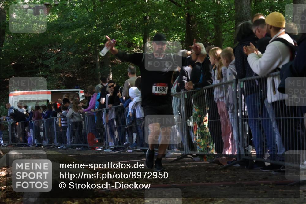 28.09.2025 - 33. Volkslauf durch das schöne Alstertal Strokosch-Dieckow http://msf.ph/oto/8972950 28.09.2025 12:07:54 Ziel 1686 meine-sportfotos.de