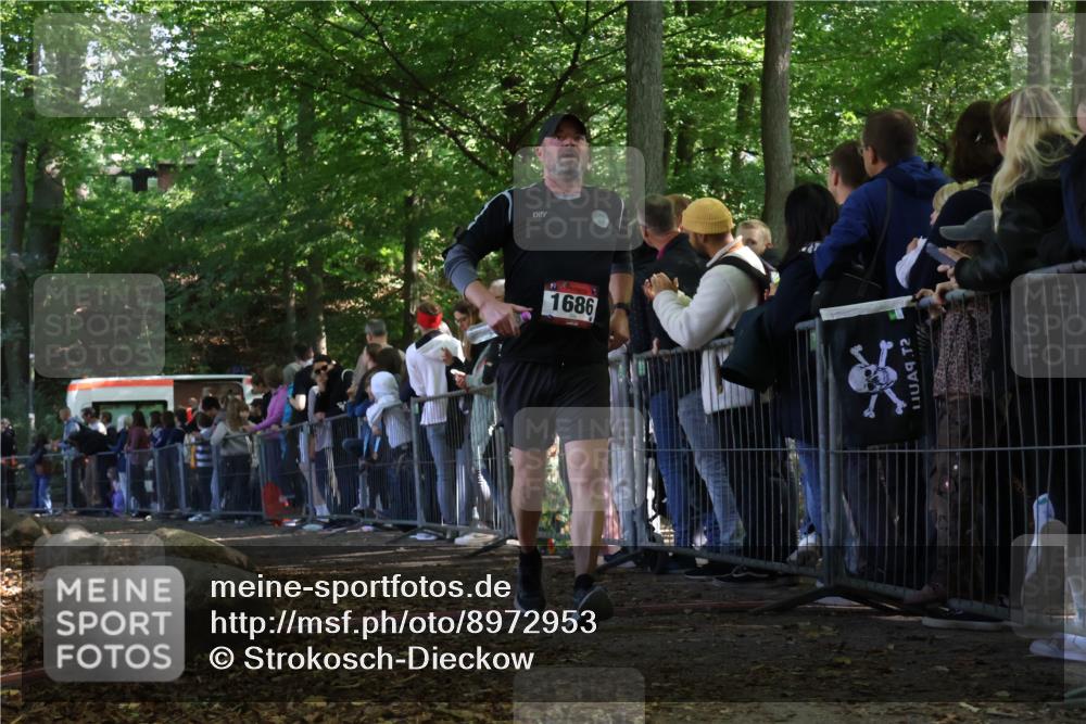 28.09.2025 - 33. Volkslauf durch das schöne Alstertal Strokosch-Dieckow http://msf.ph/oto/8972953 28.09.2025 12:07:55 Ziel 1686 meine-sportfotos.de