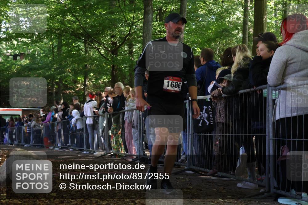 28.09.2025 - 33. Volkslauf durch das schöne Alstertal Strokosch-Dieckow http://msf.ph/oto/8972955 28.09.2025 12:07:57 Ziel 1686, 2159 meine-sportfotos.de